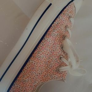 Converse All Star Platform Floral Size 9 in Women's